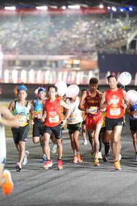 BIB: 7538, 21436, 0207
                            <button type="button" onclick="openModal(19604473)" class="btn btn-primary btn-sm float-right btn-popup" data-toggle="modal" data-target=".modal-high-quality">
                        <i class="fas fa-shopping-cart"></i> Add to Cart
                    </button>
                                            <button type="button" onclick="isThisMe(19604473, true)" class="btn btn-success btn-sm float-right btn-popup btn-isme hidden" data-toggle="tooltip" data-placement="bottom" title="นี่คือรูปของคุณใช่ไหม คลิกที่นี่เพื่อเอาเข้าอัลบั้ม">
                        <i class="fas fa-plus"></i> Add to album
                    </button>
                    <button type="button" onclick="isThisMe(19604473, false)" class="btn btn-warning btn-sm float-right btn-popup btn-isnotme hidden">
                        <i class="fas fa-ban"></i> Remove from album
                    </button>